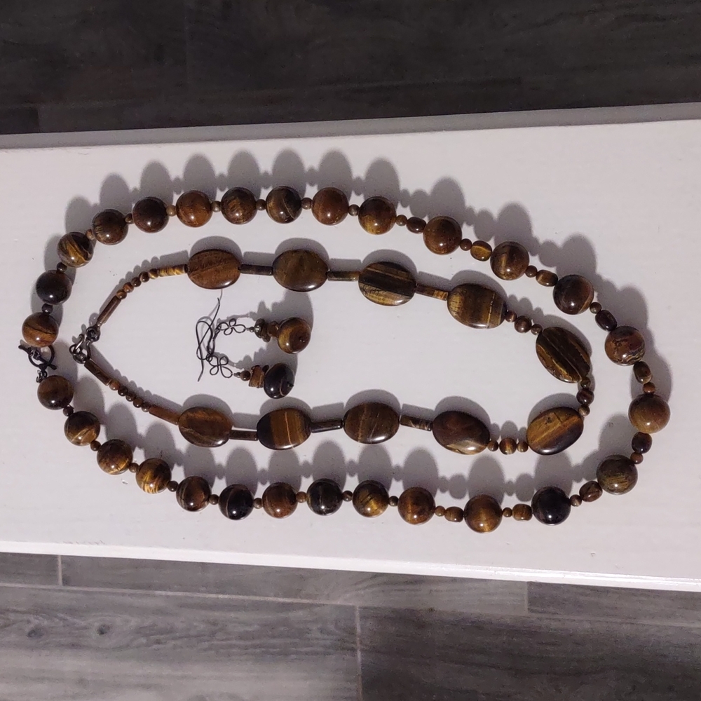 3 piece necklace and earrings set